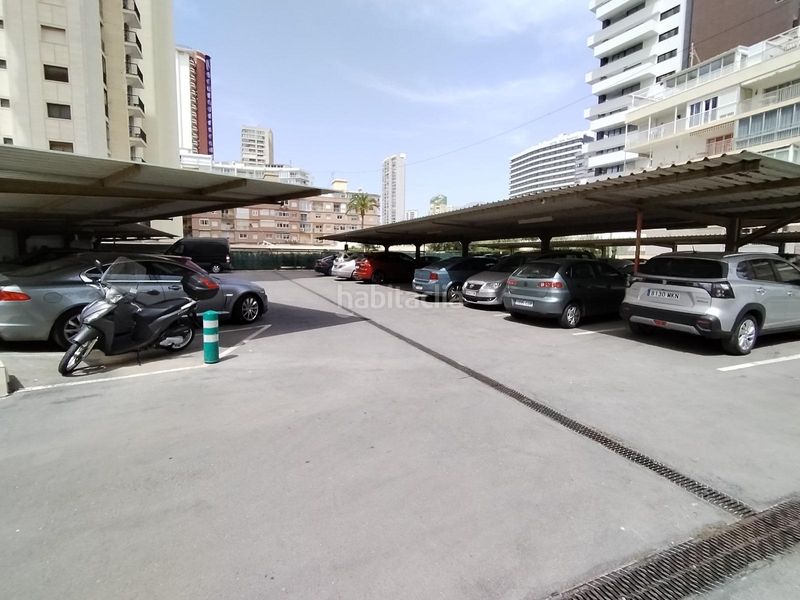 Foto d439d329-c657-42c8-b74f-bc0d3bba3d29. Apartament amb aparcament a Playa Levante Benidorm