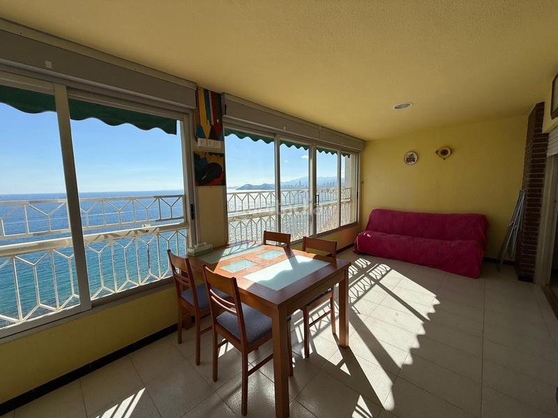 Foto 94fd7f4a-05c0-4689-858d-7ef4cd1b69a7. Piso increible gran piso en 1 linea levante con vistas espectaculares al mar y . en Benidorm