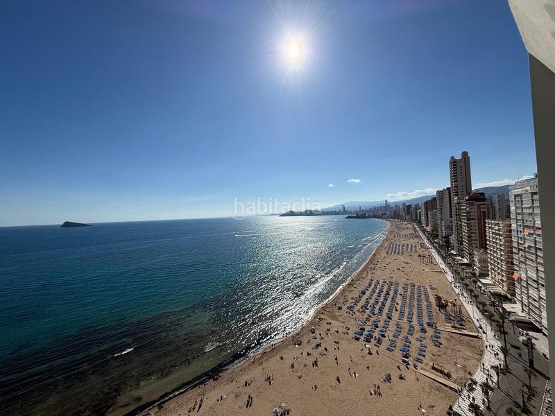 Foto ba5563e8-23dd-435e-a165-a4d1b4552c96. Piso increible gran piso en 1 linea levante con vistas espectaculares al mar y . en Benidorm