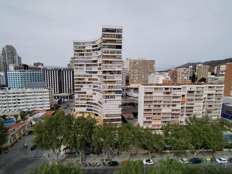 Foto 72ae5545-4ddd-4e5d-acf6-99d9eee0e1bd. Àtic amb calefacció aparcament a Playa Levante Benidorm