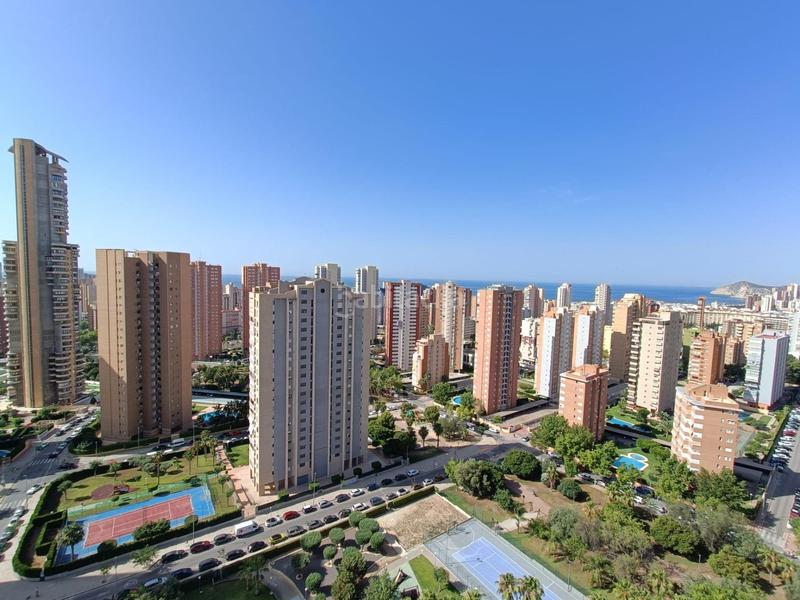 Foto 96a9c516-e8ac-40d3-a6da-2727f5bc38c5. Appartamento con parcheggio piscina in Juzgados - Plaza de Toros Benidorm