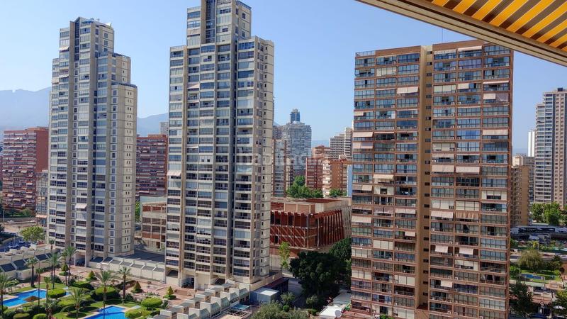 Foto 139fe8fa-cec8-46eb-83c0-67e5117db0ec. Apartament amb calefacció aparcament piscina a Playa Levante Benidorm