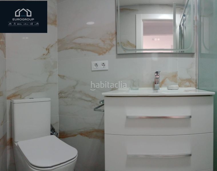 Foto 8b8619d8-b436-4fbe-9098-a999f10597e2. Apartament amb calefacció aparcament piscina a Playa Levante Benidorm