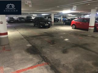 Location Parking voiture à Playa Levante. Se alquila todo el año , garaje en av mediterráneo, benidorm  ww