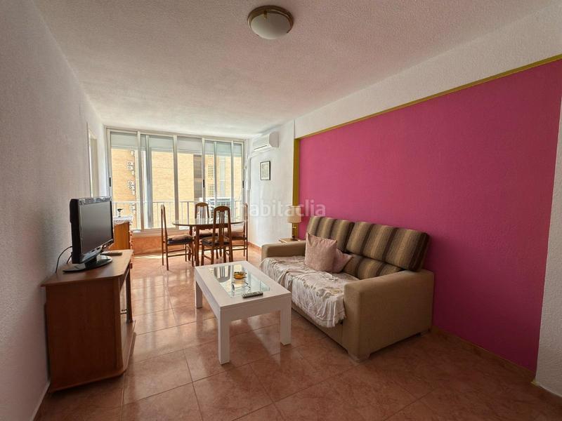 Foto 6a731402-3d56-4eb0-91c4-ee2f33e38ea7. Piccolo appartamento con riscaldamento parcheggio piscina in Benidorm