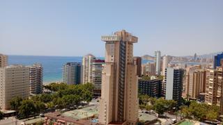 Apartament a Playa Levante. Acogedor apartamento en benidorm a pocos pasos del mar.