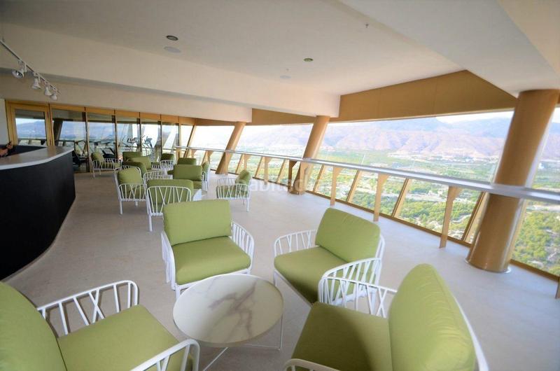 Foto 16bd6129-f872-4edc-8d87-a1de1f3b95dd. Apartament amb calefacció aparcament piscina a Playa Poniente Benidorm