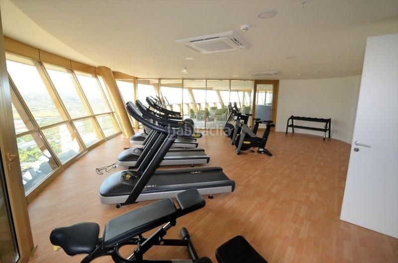 Foto 4d2de66a-4d67-490d-9a64-f0ad5ed9306c. Apartament amb calefacció aparcament piscina a Playa Poniente Benidorm