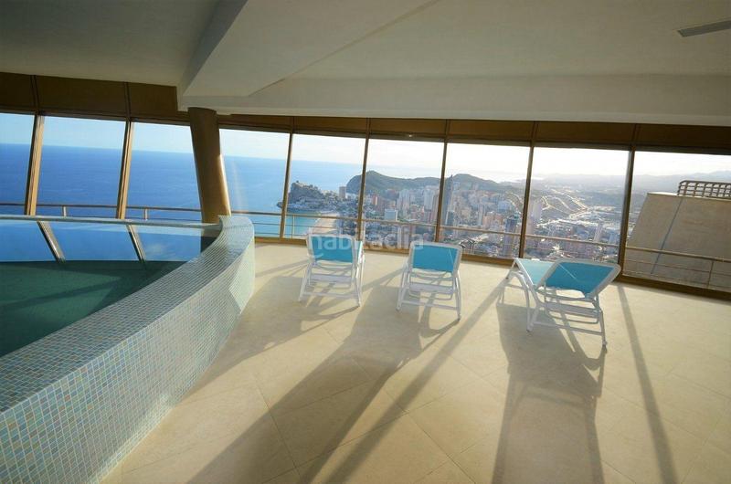 Foto 9f43144f-0e32-49ae-ad12-57f61a07247d. Apartament amb calefacció aparcament piscina a Playa Poniente Benidorm