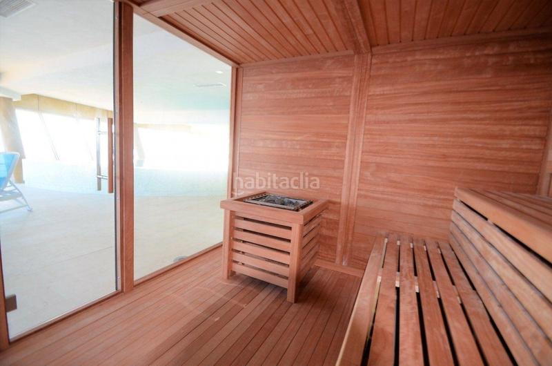 Foto c7ac50e2-1cdb-456f-8ed8-e3330a74c9b7. Apartament amb calefacció aparcament piscina a Playa Poniente Benidorm