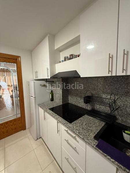 Foto f97fd57a-22d9-4a68-9d22-63345ee573ac. Apartamento reformado apartamento con vistas al mar a un paso de playa levante. en Benidorm
