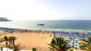 Zweistöckige Wohnung in Playa Levante. Se vende dúplex dividido en cuatro apartamentos, en primera line