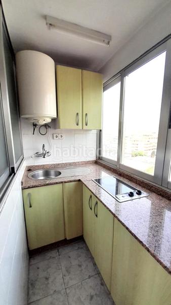 Foto 0fcf957f-bab6-4cad-bfdb-09a387574f39. Dúplex se vende dúplex dividido en cuatro apartamentos, en primera linea de levante . eurocenterinmobiliaria.com en Benidorm