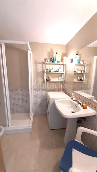 Foto abee46e7-8aea-4ba1-8143-acc03ab8f959. Dúplex se vende dúplex dividido en cuatro apartamentos, en primera linea de levante . eurocenterinmobiliaria.com en Benidorm