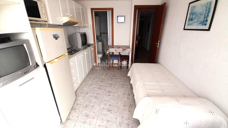 Foto be23593a-d15f-43e4-9d15-61f7f34eaa79. Dúplex se vende dúplex dividido en cuatro apartamentos, en primera linea de levante . eurocenterinmobiliaria.com en Benidorm