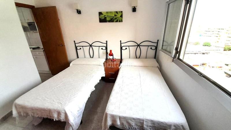 Foto e92113c1-befd-48de-a0bb-408c5b901c92. Dúplex se vende dúplex dividido en cuatro apartamentos, en primera linea de levante . eurocenterinmobiliaria.com en Benidorm