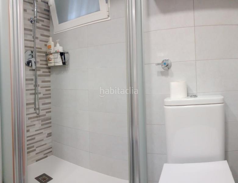 Foto 6788e378-86a1-4331-93eb-5f09e9399bb7. Apartamento reformado apartamento con terraza acristalada en zona levante. en Benidorm