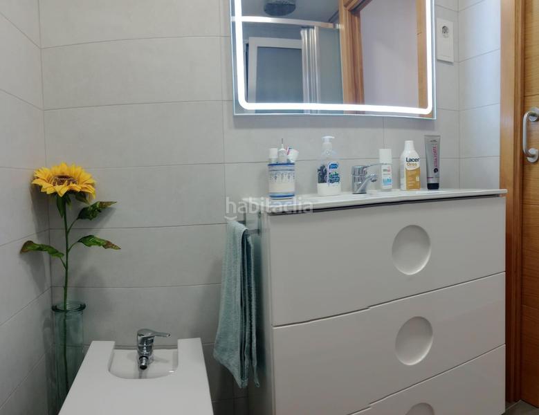 Foto d1987485-30ea-403c-bf59-135a2b1e67aa. Apartamento reformado apartamento con terraza acristalada en zona levante. en Benidorm