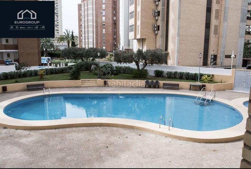 Foto 35749b0a-48ff-4827-add2-3ffe0dbbf4a6. Rent apartment with parking pool in Playa Levante Benidorm