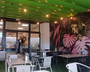 Local Comercial a Sierra Helada. Local comercial, barcafetería en funcionamiento, zona muy comerc