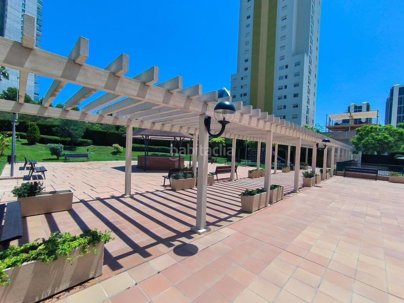 Foto 352230e6-ae54-40a5-ba3a-add05d97bc6d. Apartamento amplio piso con 2 dormitorios y vistas al mar, con plaza de garaje y trastero privados en zona playa poniente. en Benidorm