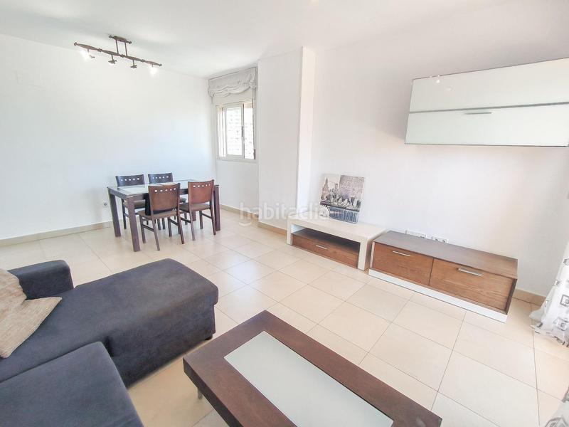 Foto a523151a-5f68-4f01-a4d3-02391869e5f5. Apartamento amplio piso con 2 dormitorios y vistas al mar, con plaza de garaje y trastero privados en zona playa poniente. en Benidorm