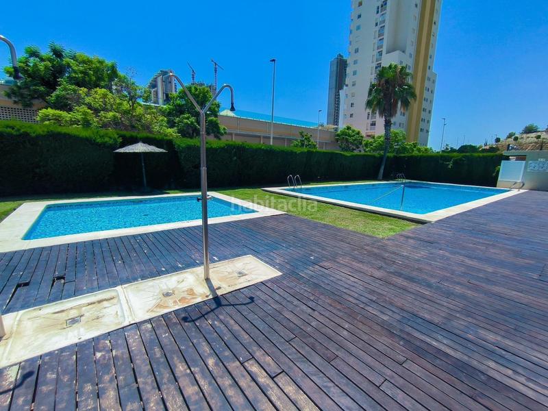 Foto aea53941-4d77-479a-8d10-2353797d303f. Apartamento amplio piso con 2 dormitorios y vistas al mar, con plaza de garaje y trastero privados en zona playa poniente. en Benidorm