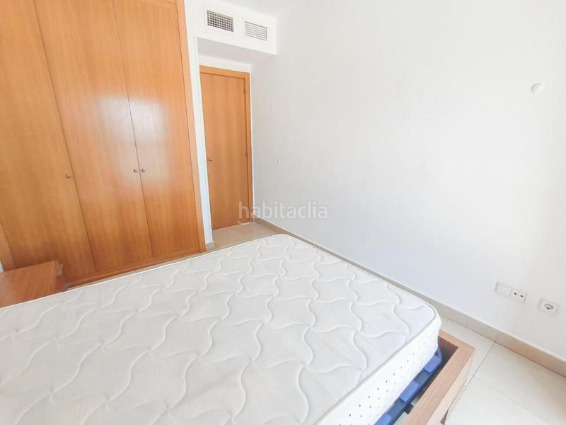 Foto eeaa7f11-bb1e-4e7b-9db0-945214c353c1. Apartamento amplio piso con 2 dormitorios y vistas al mar, con plaza de garaje y trastero privados en zona playa poniente. en Benidorm