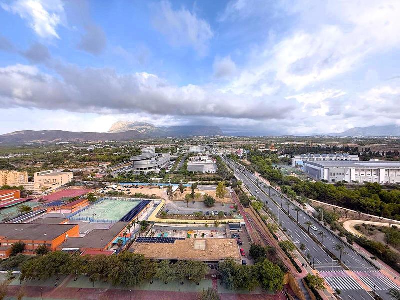 Foto 21e4d9d1-a083-4141-92cd-800bb8dcd4cf. Appartamento con parcheggio piscina in Juzgados - Plaza de Toros Benidorm