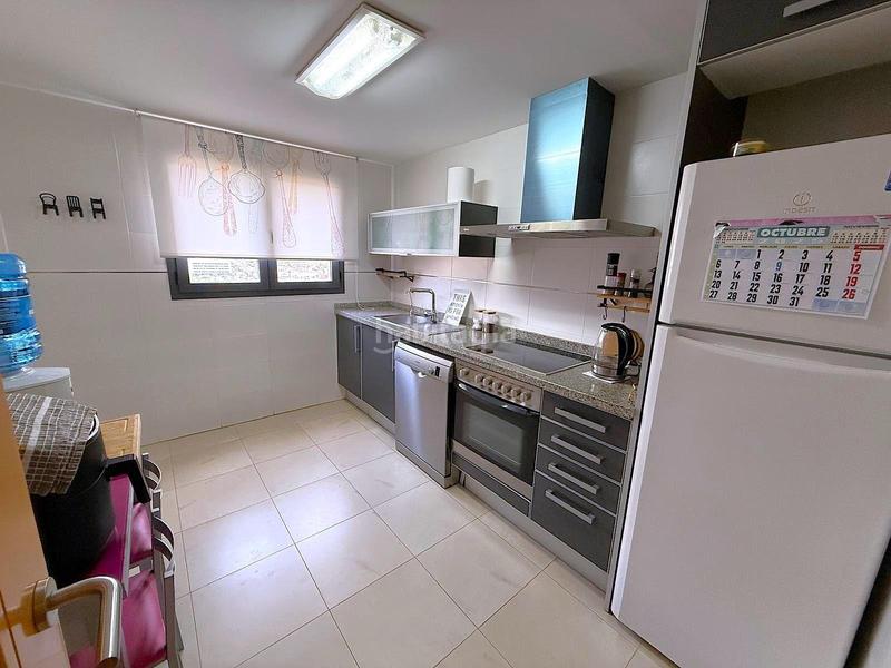 Foto 38a3d45a-24a4-409b-b488-60acc5882472. Appartamento con parcheggio piscina in Juzgados - Plaza de Toros Benidorm