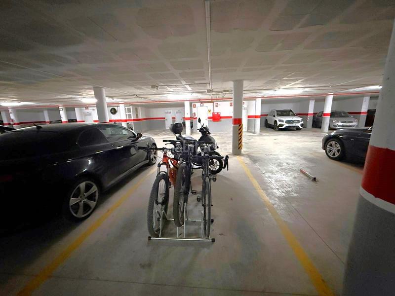 Foto c304009f-f49c-4e25-b694-40b24c84c7ff. Appartamento con parcheggio piscina in Juzgados - Plaza de Toros Benidorm