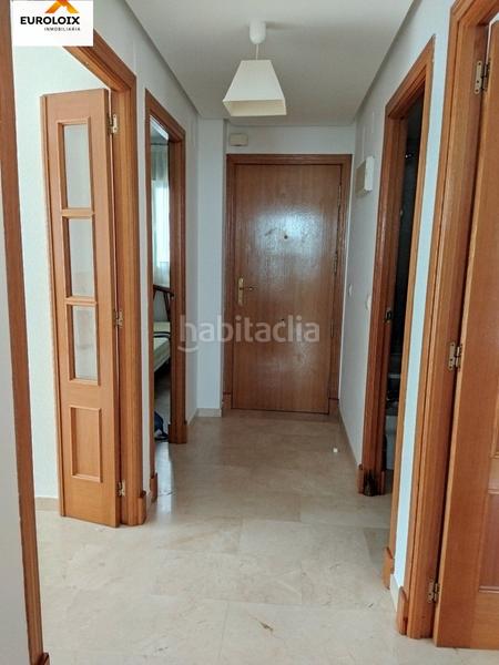 Foto d0394915-eb30-4faa-b75e-7c9b17925a11. Location appartement avec chauffage parking piscine dans Benidorm