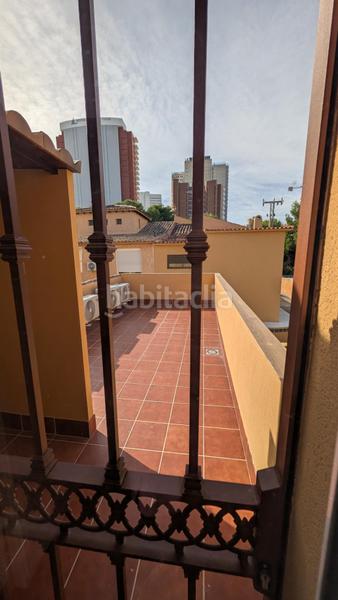 Foto 08e852df-3fd2-47f6-b0e3-3cbb3906dd41. Maison jumelée avec parking piscine dans Rincón Bajo Benidorm