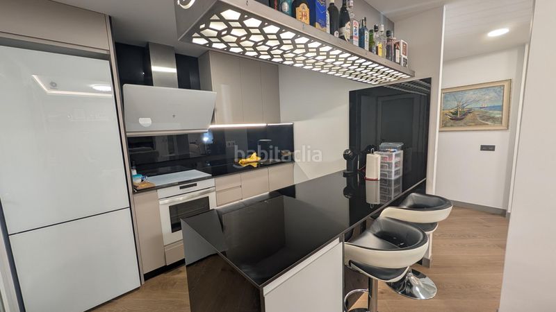 Foto 6064f746-e5b9-432c-8311-bd798c25d932. Casa aparellada amb aparcament piscina a Rincón Bajo Benidorm