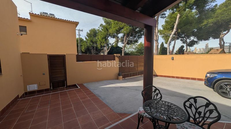 Foto 682c57b4-5429-4ddc-ae26-49bb2fffdbd5. Casa aparellada amb aparcament piscina a Rincón Bajo Benidorm