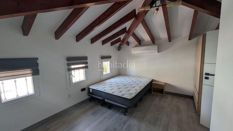 Foto e795eb13-f5fa-45da-8e77-ebf001defbcd. Casa aparellada amb aparcament piscina a Rincón Bajo Benidorm