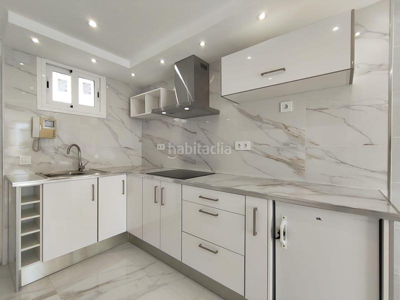 Foto 48e40f5c-f428-44dc-81ba-b96d23b99b51. Apartamento espectacular reformado apartamento con vistas al mar y en zona levante. en Benidorm