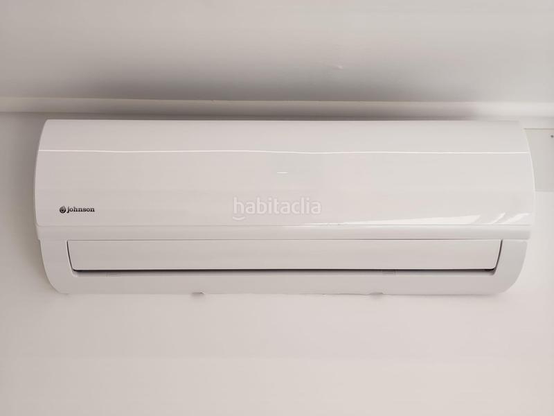 Foto e7efe5ec-9cc0-4824-862c-c1f5bf733596. Apartamento espectacular reformado apartamento con vistas al mar y en zona levante. en Benidorm