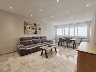 Flat in Juzgados - Plaza de Toros. Espectacular gran piso con 3 dormitorios totalmente reformado en