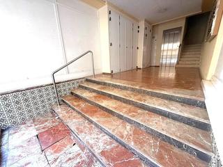 Pis a Centro Urbano. Se vende piso de 3 dormitorios en zona centroponiente.www.euroce