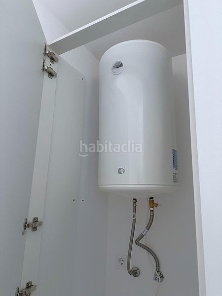 Foto 8b6df405-e2de-4838-b41a-505b50fc4b51. Planta baixa amb aparcament piscina a Playa Levante Benidorm