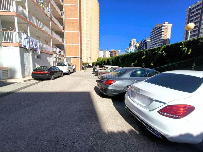 Foto ea7f0f3e-7c44-4826-ae58-f640049b7522. Planta baixa amb aparcament piscina a Playa Levante Benidorm