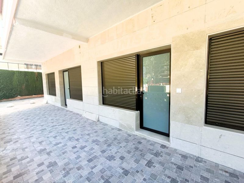 Foto f4d8324d-7e8f-4496-b860-a95be557cb6f. Planta baixa amb aparcament piscina a Playa Levante Benidorm