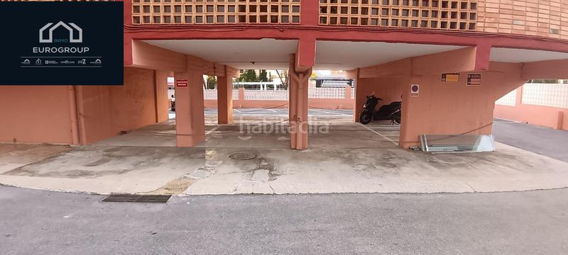 Foto fbf15d8a-a13d-4eb2-a00b-db947ef08725. Aparcament cotxe a Rincón Alto Benidorm