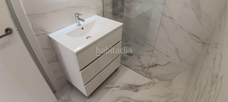 Foto b12407de-04fb-4fa9-8ae1-ef54be6ad092. Apartament amb aparcament piscina a Rincón Bajo Benidorm