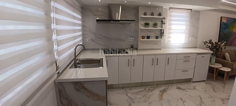 Foto cb54bb1f-286d-4f7f-848c-0e7ead385487. Apartament amb aparcament piscina a Rincón Bajo Benidorm