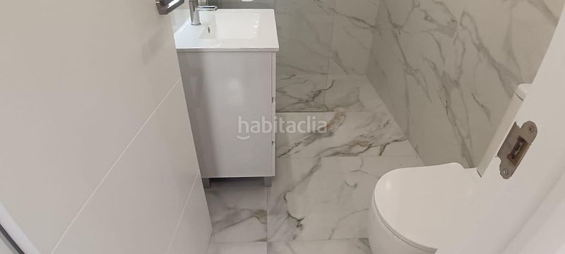 Foto d37fafc1-7125-49a0-8a2b-eaa0c9776a13. Apartament amb aparcament piscina a Rincón Bajo Benidorm