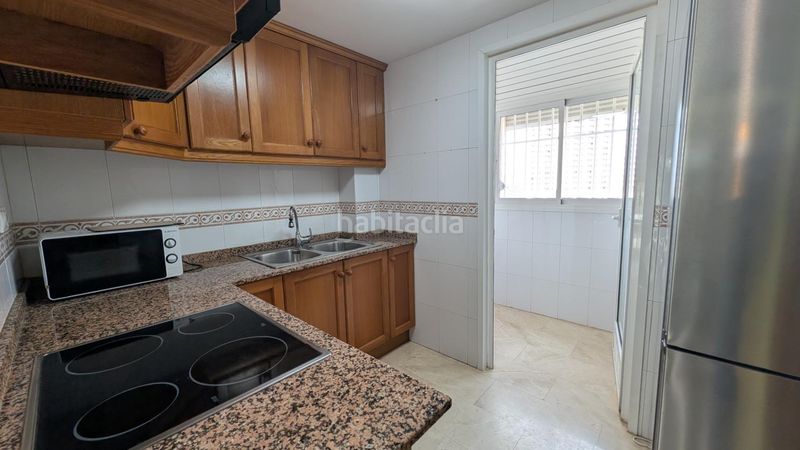 Foto 7e33fc0e-4ef9-4ebe-bb36-477fe3db463c. Apartament amb aparcament piscina a Rincón Bajo Benidorm