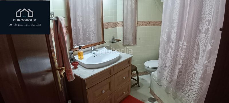 Foto c4813330-97b7-474a-bce2-2952e0f9a373. Estudi amb aparcament a Playa Levante Benidorm