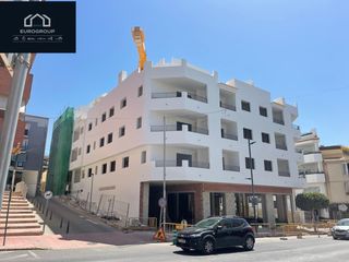 Pis a Pueblo-Ubanizaciones. Fantástico ático de obra nueva con 3 dormitorios, 2 baños, plaza
